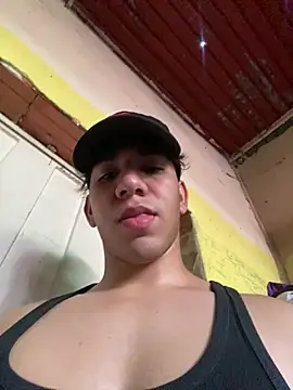 Alejandrososas online show from February 2026 09:12:02 PM