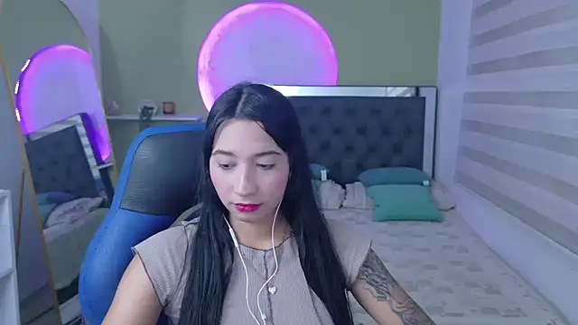Snapshot of ivvoncute chatting on July 2026 01:45:01 AM ivvoncute online show from July 2026 01:45:01 AM