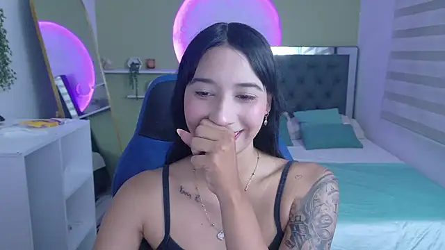 Snapshot of ivvoncute chatting on July 2026 01:21:02 AM ivvoncute online show from July 2026 01:21:02 AM