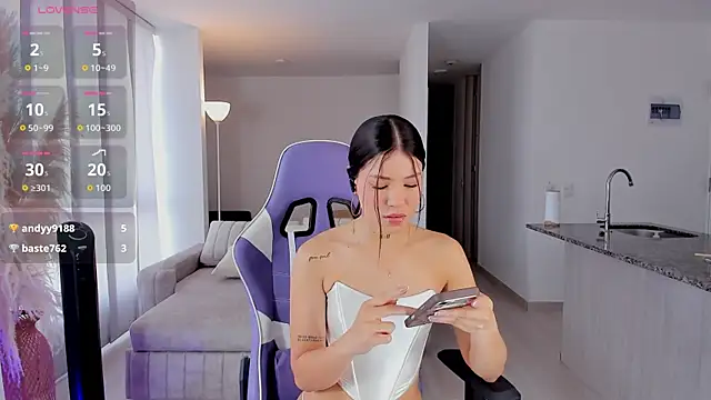 sofiawiliams online show from April 2026 07:29:02 PM