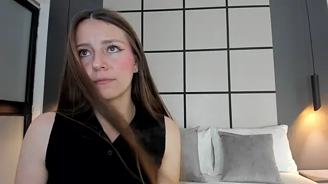 elaia bridge online show from April 2026 07:08:01 PM