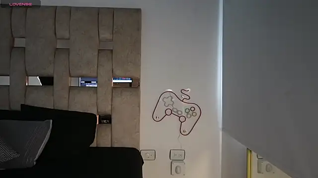 Fernanda thail  online show from April 2026 07:29:02 PM