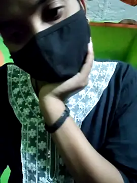 Cute aroshi online show from April 2026 04:12:01 PM