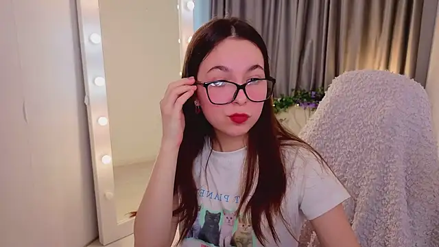 BellaThery online show from March 2026 08:19:01 AM