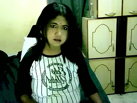 IndianPleasures21 online show from June 2026 06:53:01 PM