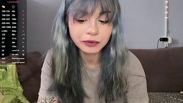 Emmibrilson online show from April 2026 11:59:01 AM