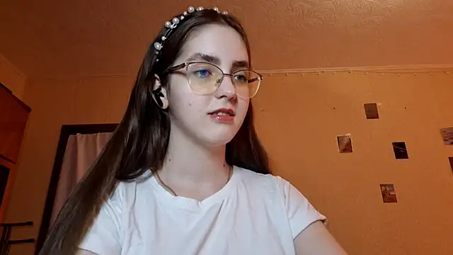 Katelemon online show from March 2026 12:31:02 PM