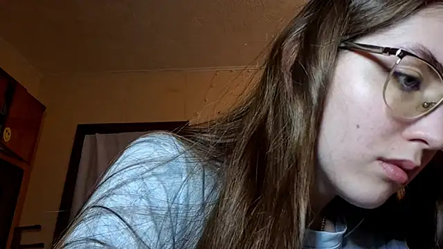 Katelemon online show from March 2026 02:20:01 PM