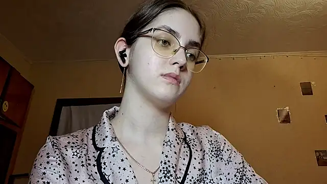 Katelemon online show from March 2026 02:17:01 PM