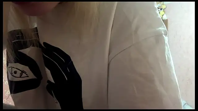 LiraDreamX online show from April 2026 03:08:01 PM