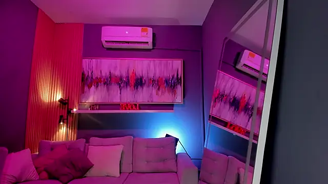 janinne lu online show from April 2026 11:10:02 AM