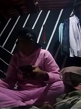 Snapshot of zeus23cm1 chatting on February 2026 12:36:01 PM zeus23cm1 online show from February 2026 12:36:01 PM