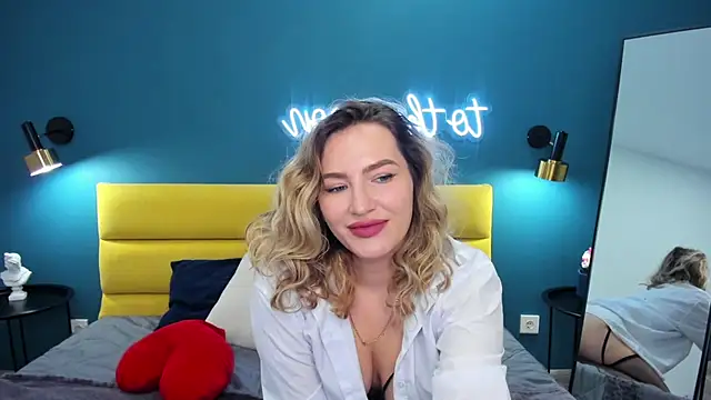 StellaAlluring online show from March 2026 01:43:02 AM