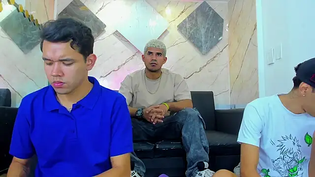 Snapshot of Latins_on_fire chatting on February 2026 07:59:02 PM Latins on fire online show from February 2026 07:59:02 PM