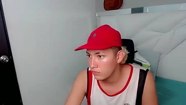 Snapshot of Street_poemm_ chatting on February 2026 04:10:02 AM Street poemm online show from February 2026 04:10:02 AM