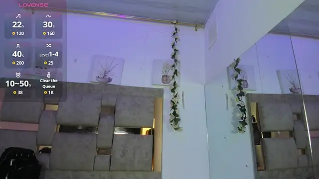 Iris Black online show from April 2026 01:37:01 PM