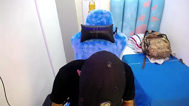 Snapshot of Houston_bby_ chatting on February 2026 08:32:01 PM Houston bby online show from February 2026 08:32:01 PM