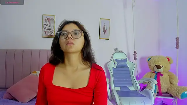 Zoow bluussh online show from April 2026 11:51:02 AM