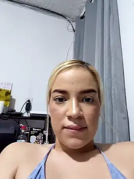 Snapshot of Lana_C chatting on May 2026 02:09:02 AM Lana C online show from May 2026 02:09:02 AM