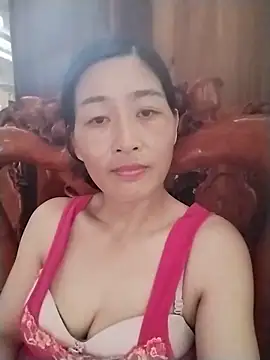 Snapshot of lris-Beauty77 chatting on June 2026 10:52:01 AM lris-Beauty77 online show from June 2026 10:52:01 AM