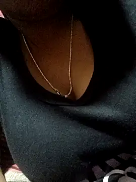 Snapshot of Angel_lsra1 chatting on February 2026 03:21:01 PM Angel lsra1 online show from February 2026 03:21:01 PM