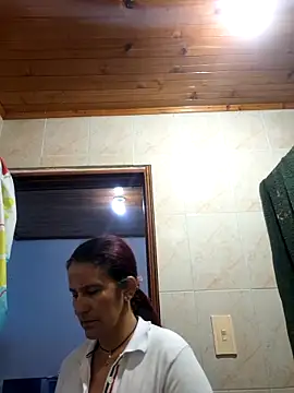 Lorenaluna online show from April 2026 10:34:02 PM