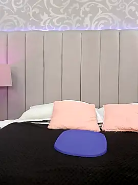 Melie me online show from April 2026 11:21:01 AM