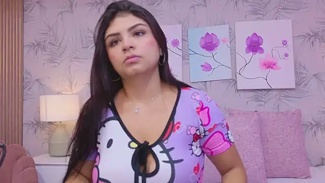 Snapshot of EmmaLeens chatting on February 2026 12:38:01 PM EmmaLeens online show from February 2026 12:38:01 PM