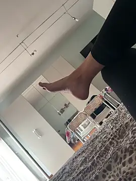 adoroadorazione online show from February 2026 02:58:01 PM