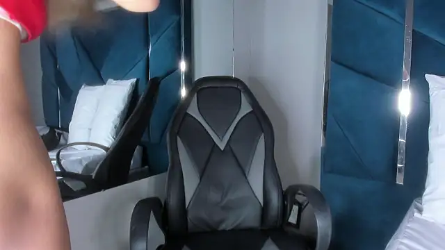 Snapshot of Keitty_Rose chatting on February 2026 06:39:02 PM Keitty Rose online show from February 2026 06:39:02 PM