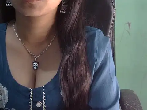 cute momo love online show from April 2026 05:23:01 AM