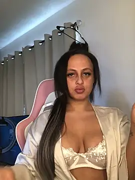 mayawesttt online show from March 2026 12:45:01 PM