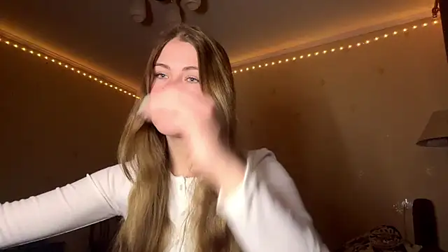 Amy Maev online show from March 2026 03:01:02 AM