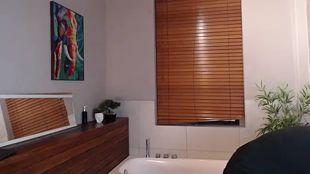 kamal wolff online show from March 2026 12:12:02 PM