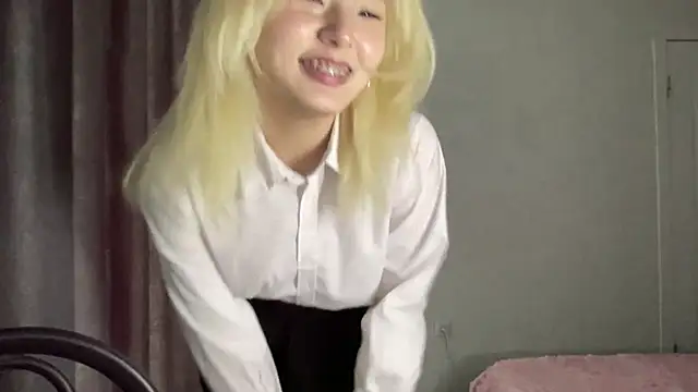 Snapshot of minnie_joy chatting on February 2026 10:14:02 AM minnie joy online show from February 2026 10:14:02 AM