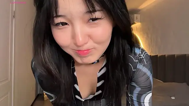 Snapshot of minnie_joy chatting on June 2026 12:53:01 PM minnie joy online show from June 2026 12:53:01 PM