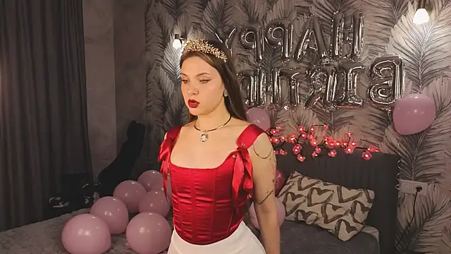 HinaVibe online show from April 2026 05:04:02 PM