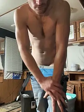 Snapshot of Aarondeweese27 chatting on February 2026 11:58:02 PM Aarondeweese27 online show from February 2026 11:58:02 PM