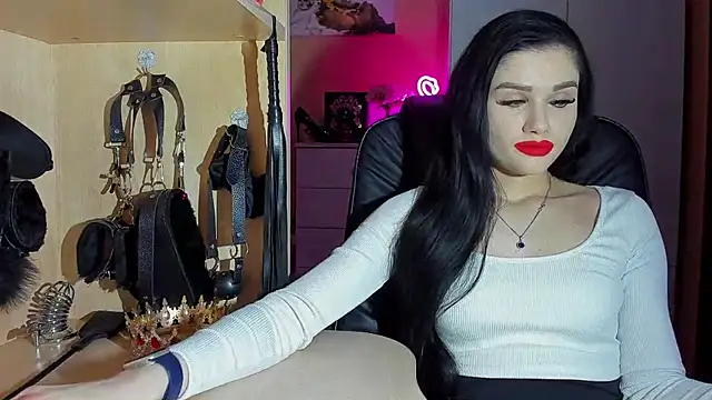 Snapshot of KristiTopxx chatting on November 2025 06:18:02 PM KristiTopxx online show from November 2025 06:18:02 PM