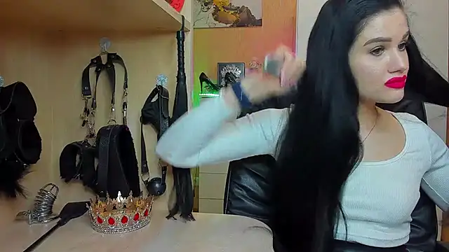 Snapshot of KristiTopxx chatting on November 2025 09:14:01 PM KristiTopxx online show from November 2025 09:14:01 PM