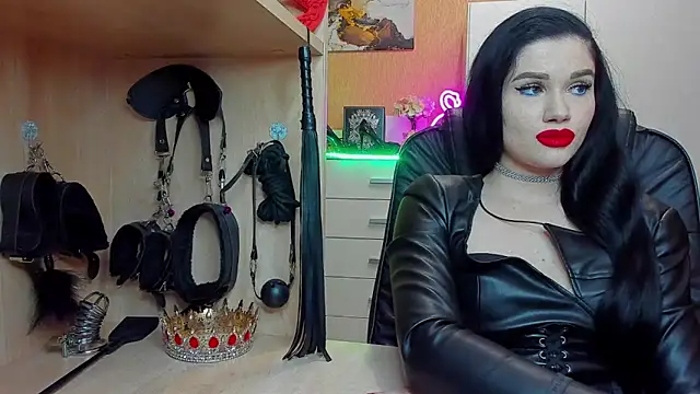 KristiTopxx online show from April 2026 06:13:02 PM