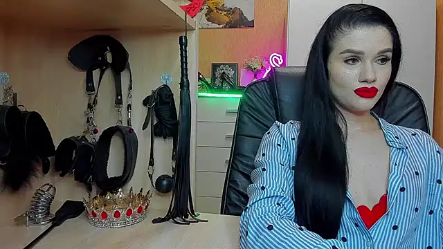 Snapshot of KristiTopxx chatting on May 2026 06:03:01 PM KristiTopxx online show from May 2026 06:03:01 PM