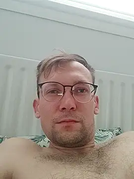 Snapshot of GaryJohnson79 chatting on March 2026 10:20:01 AM GaryJohnson79 online show from March 2026 10:20:01 AM