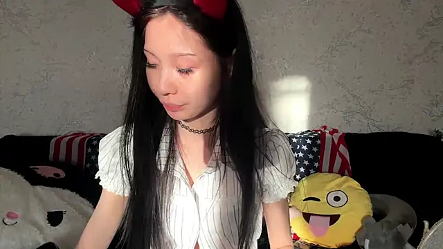 kishagrayone online show from April 2026 12:42:01 PM