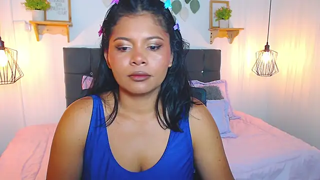 Emma hassani online show from February 2026 02:40:02 PM