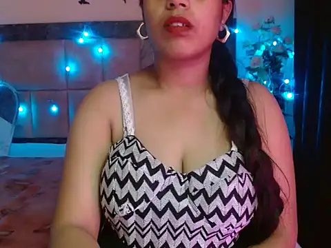 Popo Girl online show from March 2026 04:54:01 PM