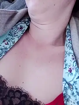 lily2022 online show from February 2026 07:52:01 AM