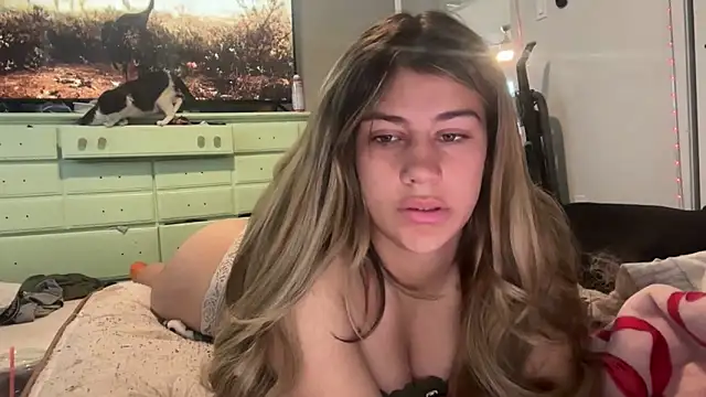 Snapshot of TheLexiLuvvr chatting on February 2026 10:19:02 PM TheLexiLuvvr online show from February 2026 10:19:02 PM