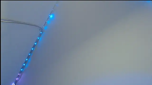 axeldarkk online show from April 2026 08:09:01 PM