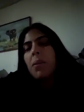 Snapshot of Perla_bella chatting on February 2026 12:44:01 AM Perla bella online show from February 2026 12:44:01 AM